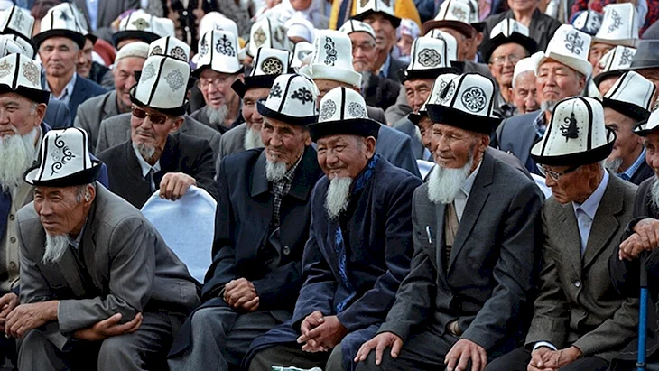 АК калпак Киргизии