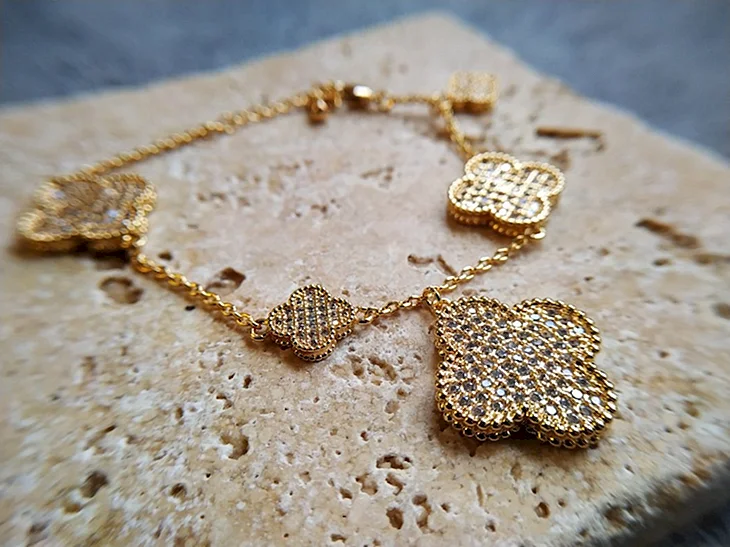 Браслет van Cleef