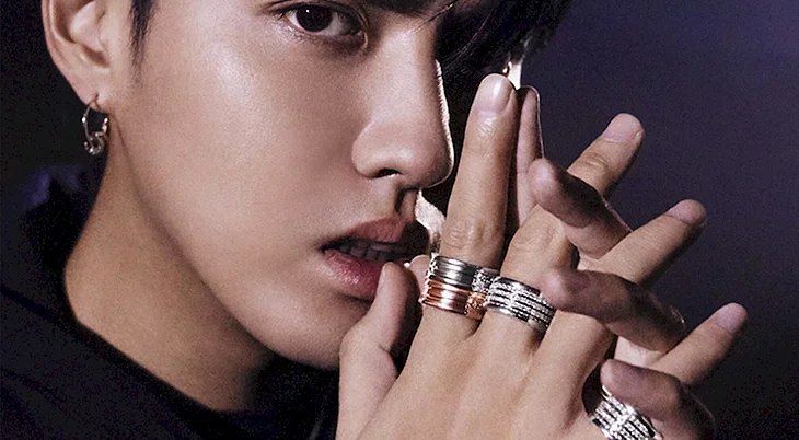 Bvlgari b.zero1 кольцо на пальце