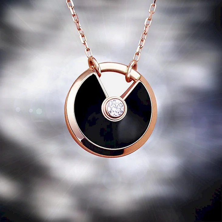 Cartier Amulette кулон