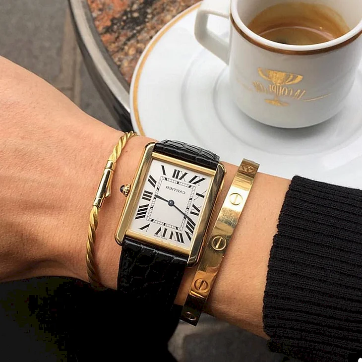 Cartier часы бижутерия.