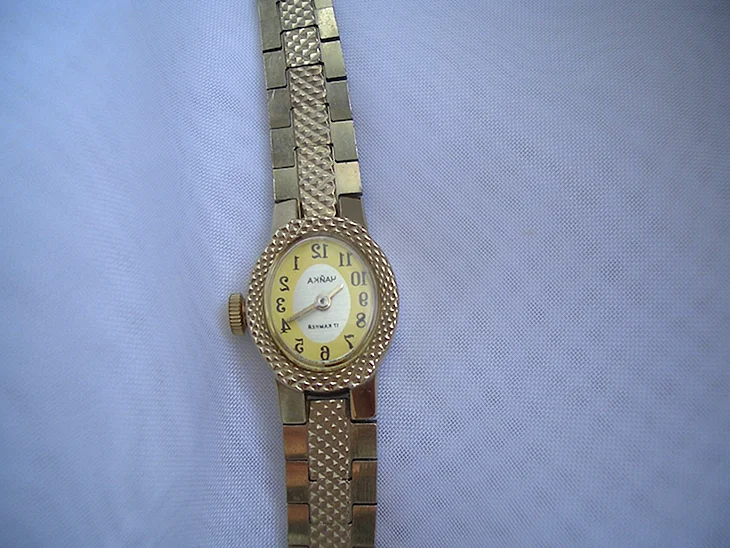 Часы Чайка женские 596185