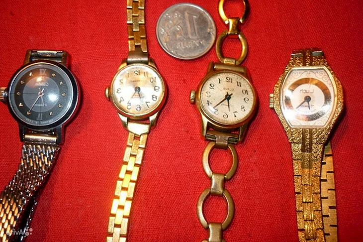 Часы кварцевые exacta Slava 17 Jewels