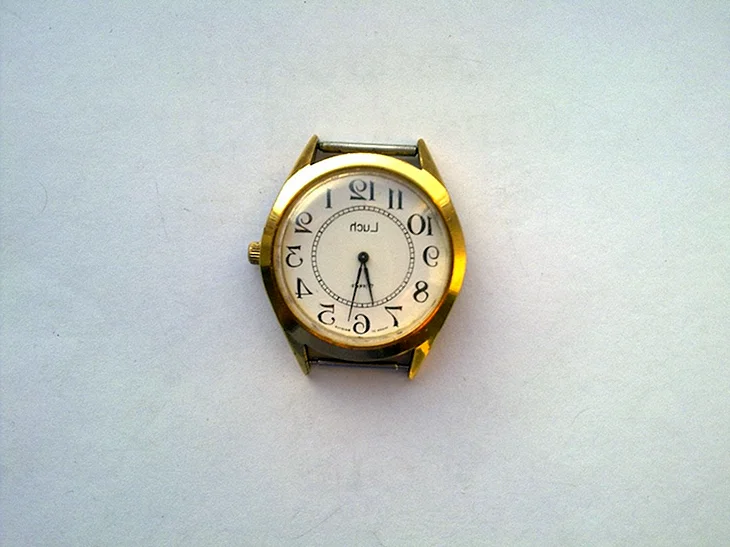 Часы Luch Quartz
