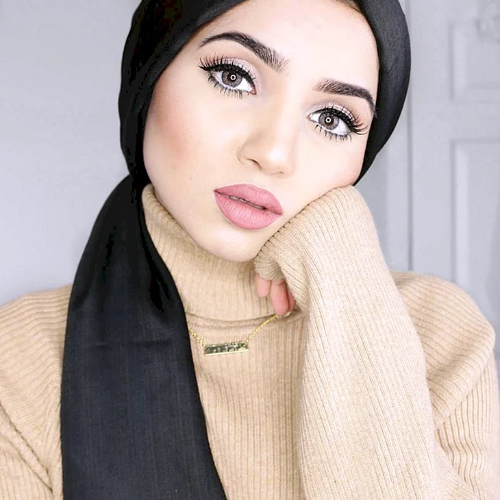 Чеченки Hadid hidjab