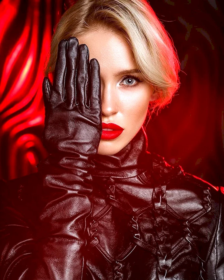 Екатерина Бредова Leather Gloves
