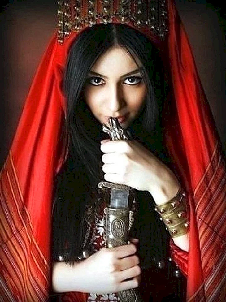 Эми Таджиева
