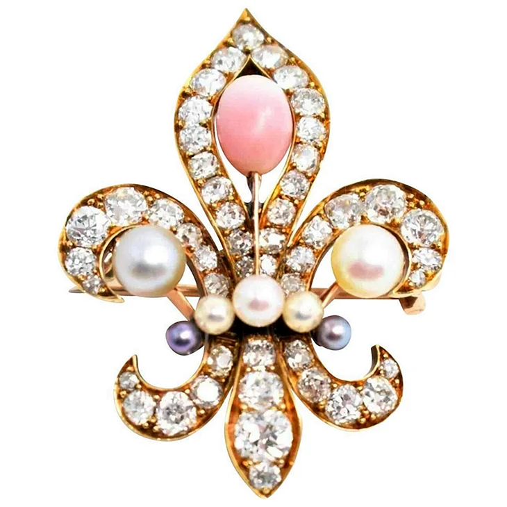 Fleur de Lis Diamond