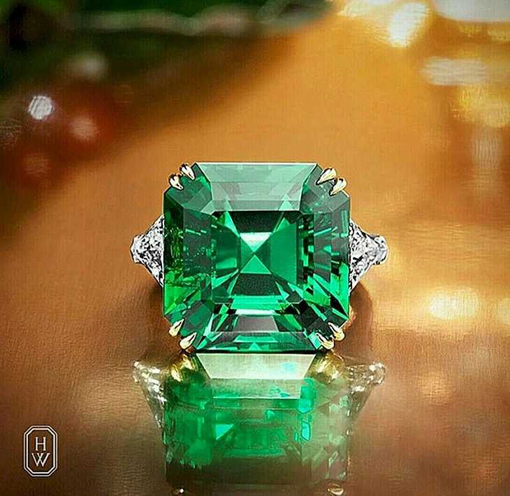 Harry Winston кольцо с изумрудом
