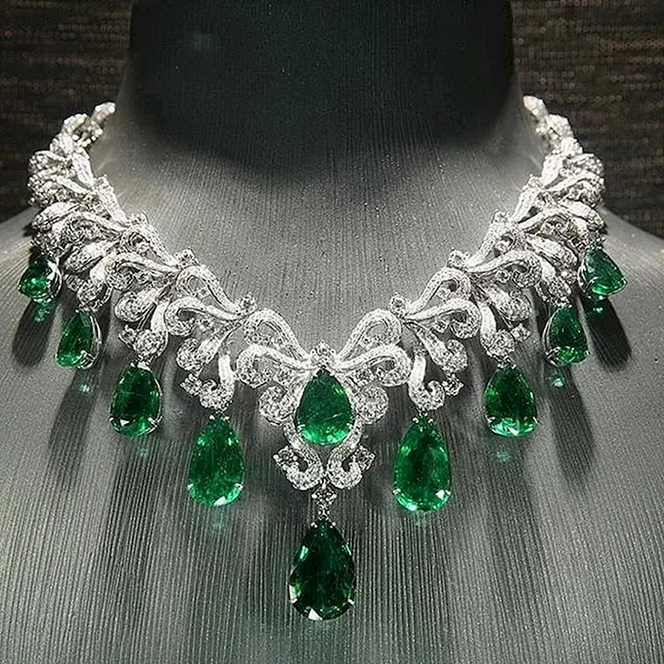 «Изумрудное ожерелье» (1903—1904 гг.)