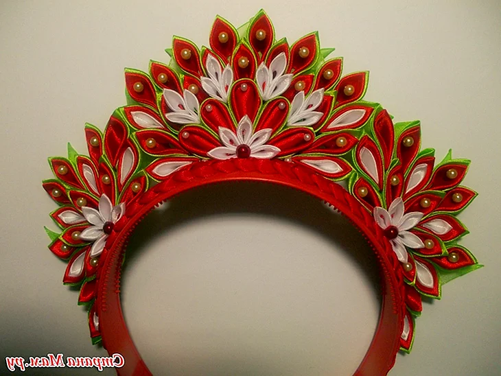 Кокошник канзаши