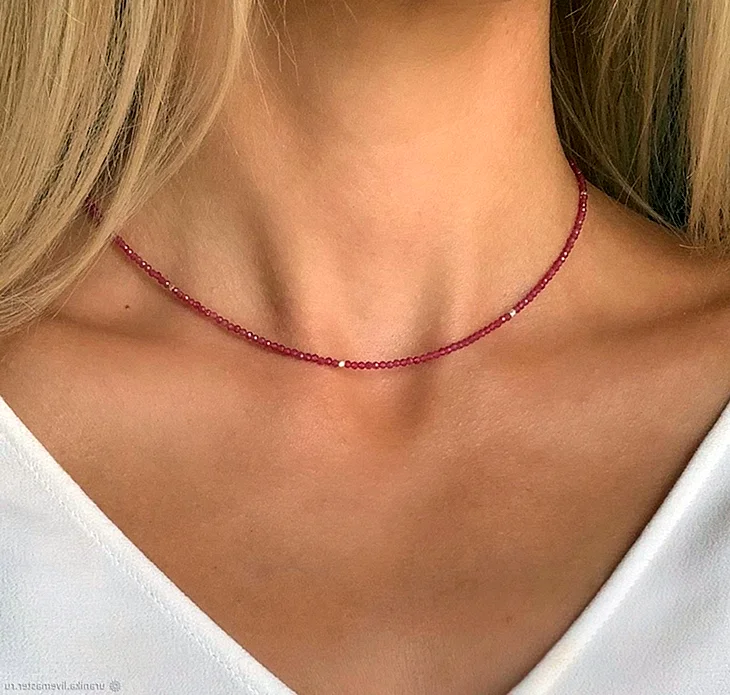 Колье из шпинели