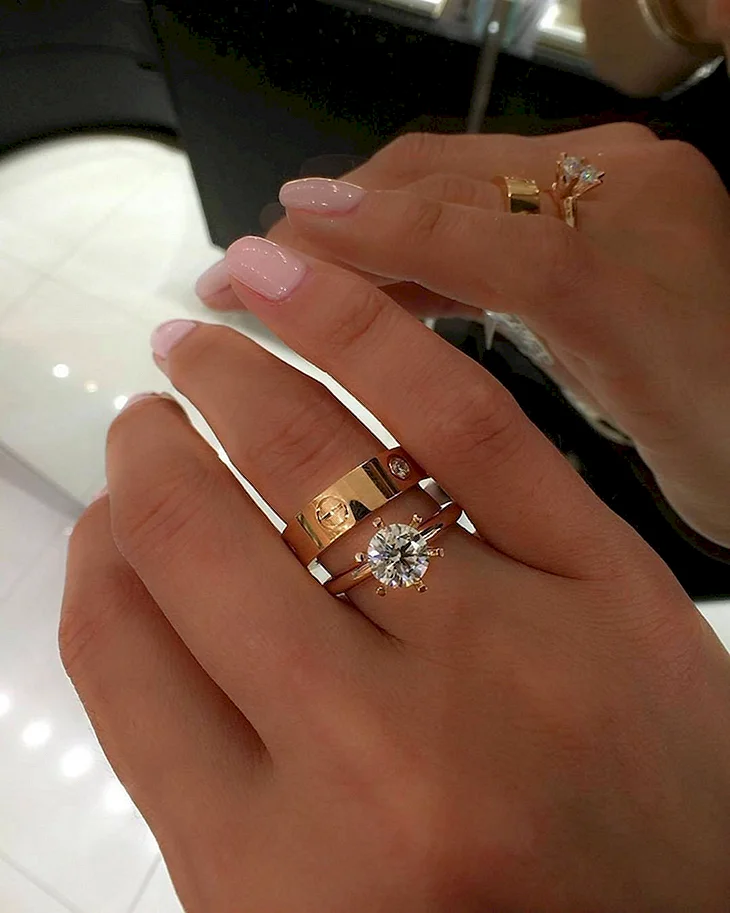 Кольцо etincelle de Cartier