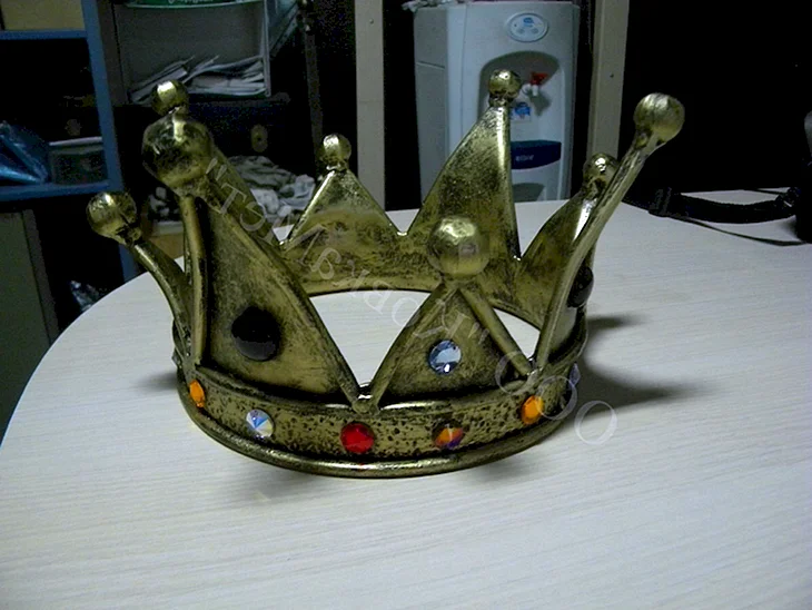 Корона из металла