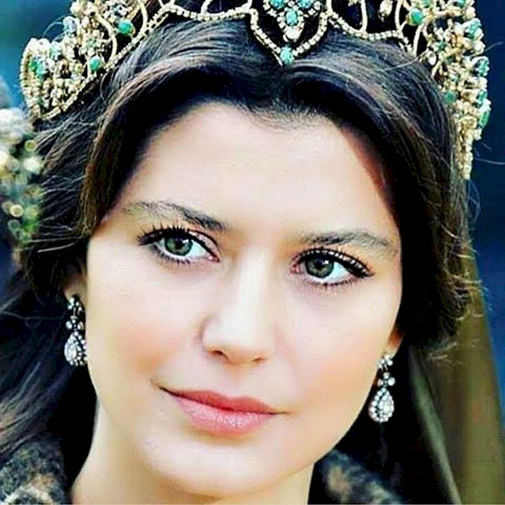 Короны Кёсем Султан Берен