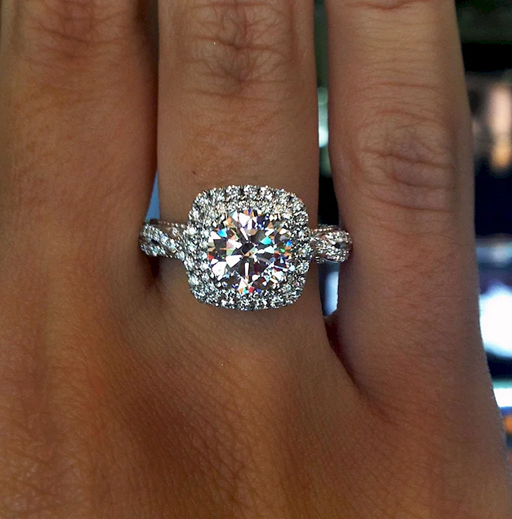 Красивые кольца с бриллиантами