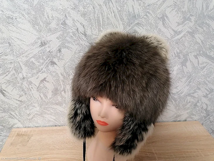 Меховая шапка с ушками
