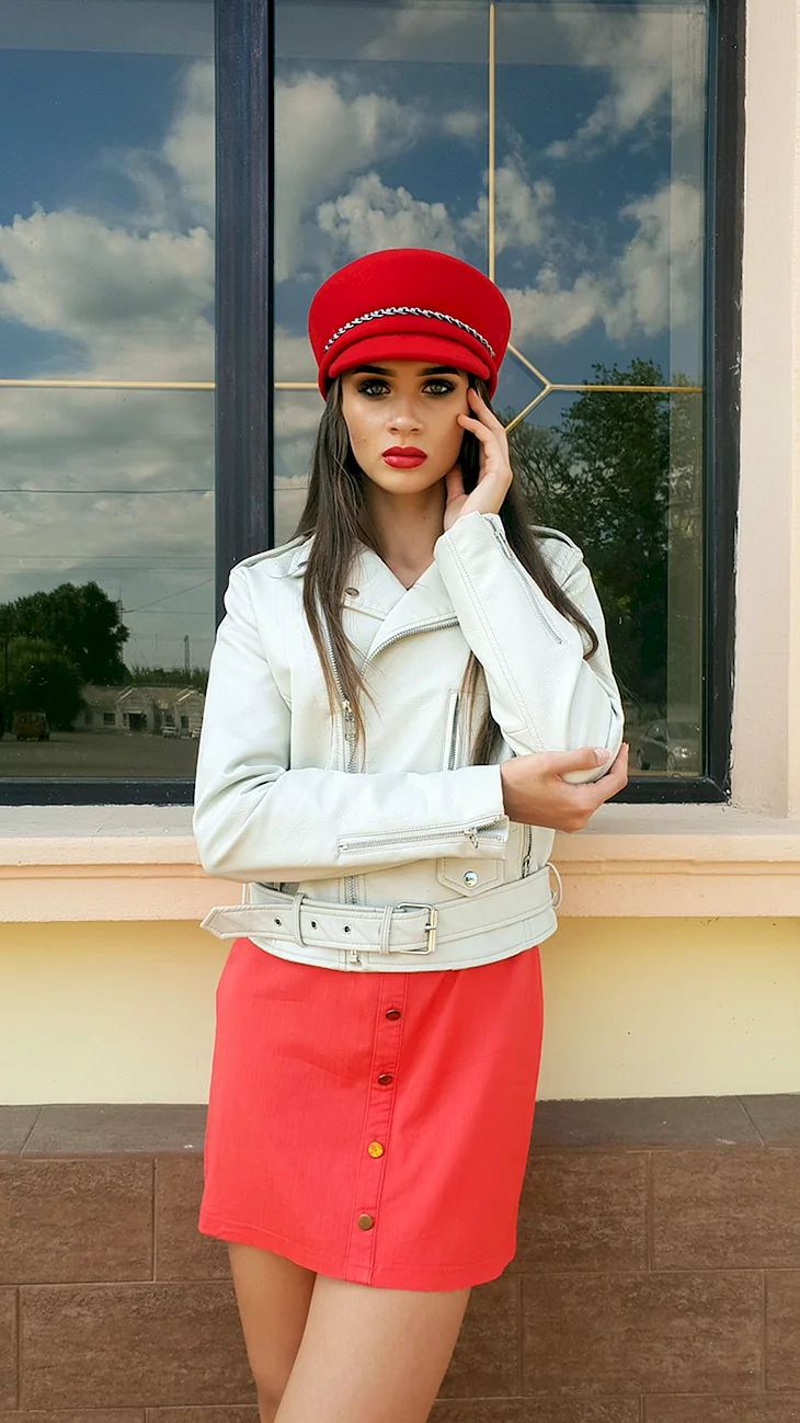 Модные кепи с высокой тульей