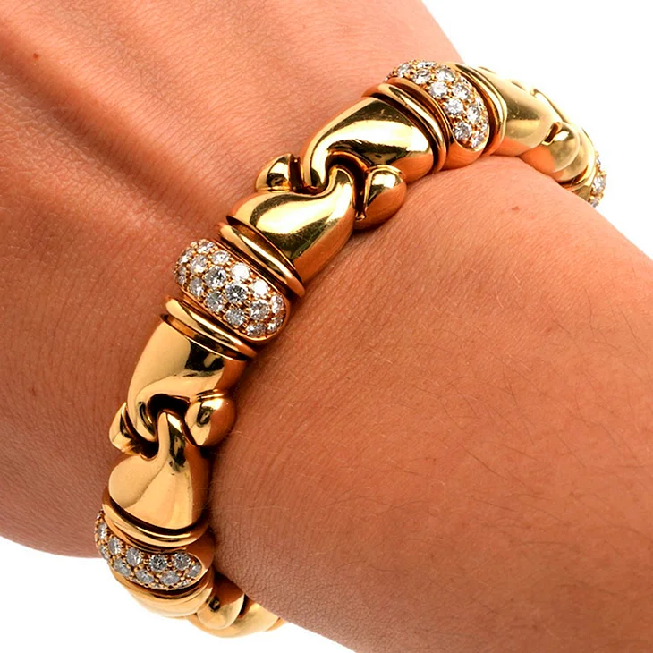 Мужской браслет из золота Bvlgari