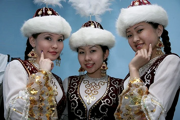 Национальная одежда Казахстана