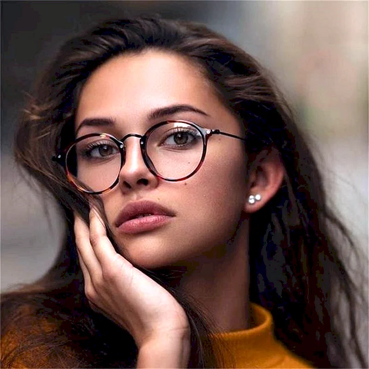 Пенелопа Крус в очках для зрения