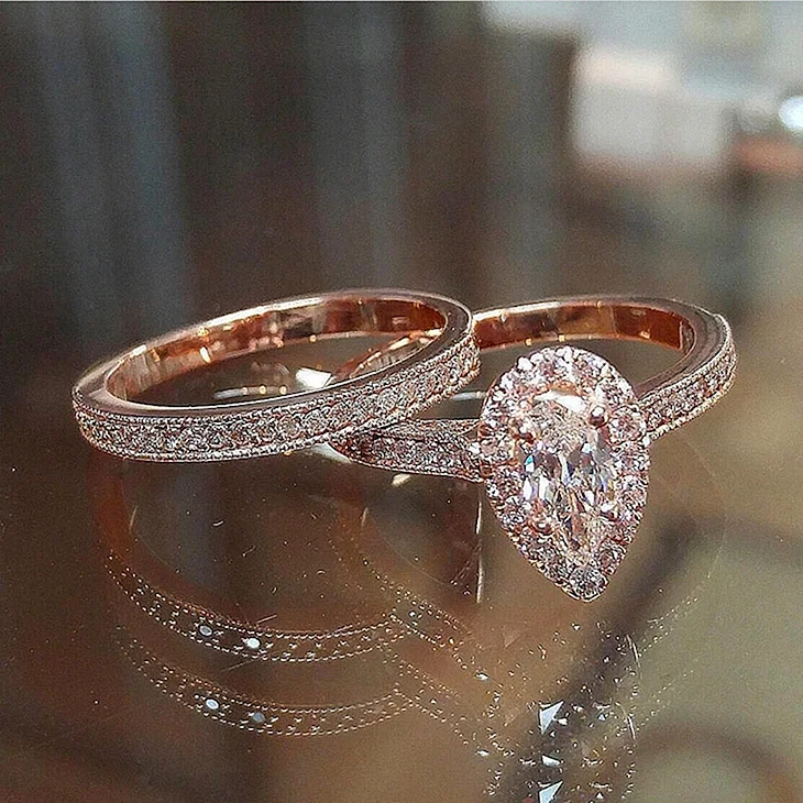 Помолвочное 14 Karat Wight Gold Diamond under Halo Wedding