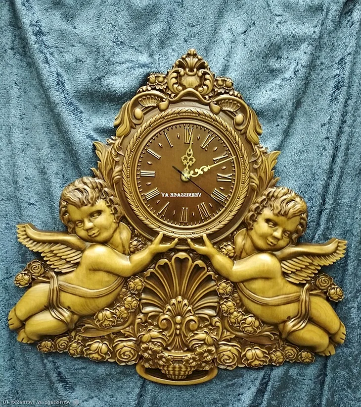 Резные часы