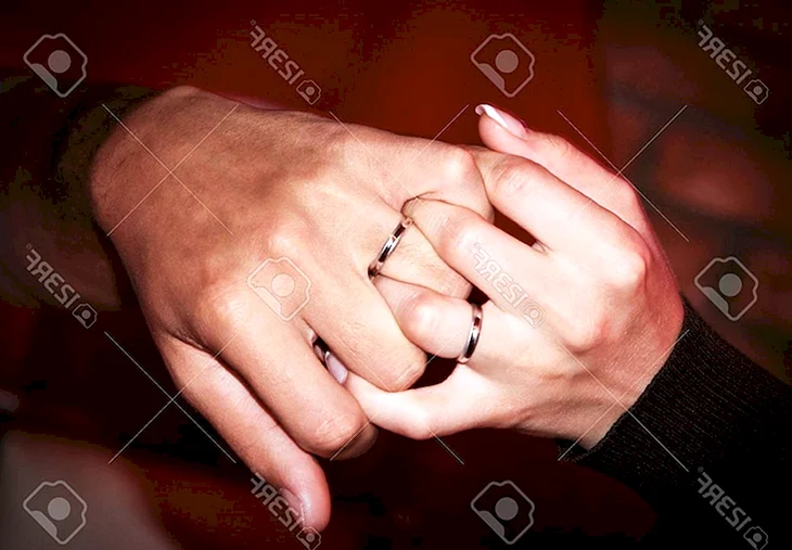 Руки мужа и жены