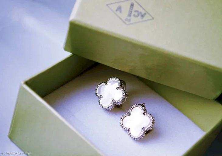 Сережки van Cleef Клевер