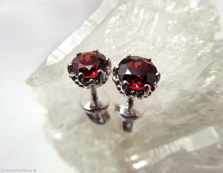 Серьги he780 гранат