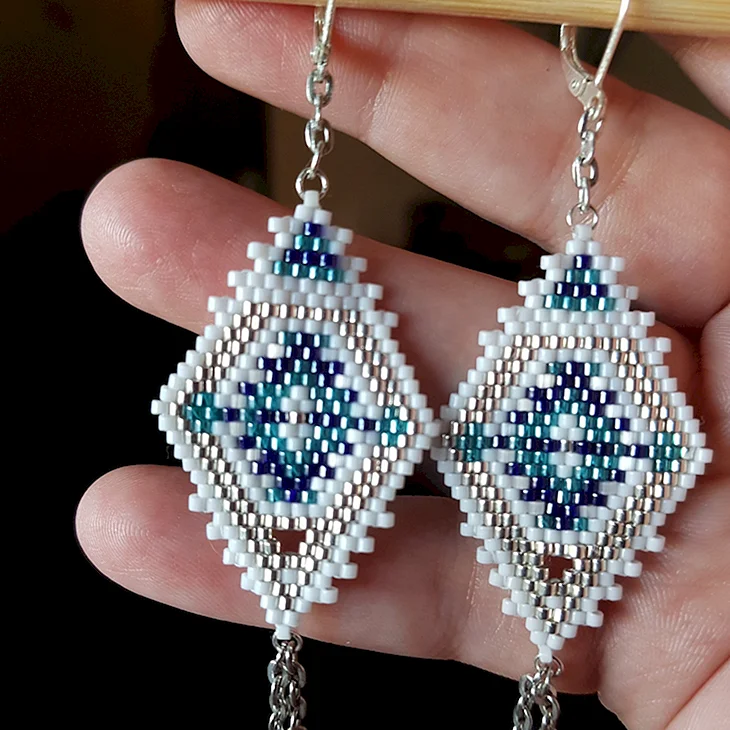Серьги из стекляруса