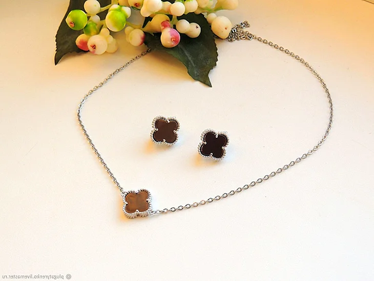 Серьги Клевер van Cleef
