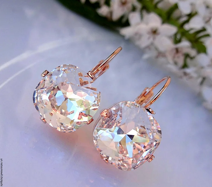 Серьги с крупным камнем Сваровски