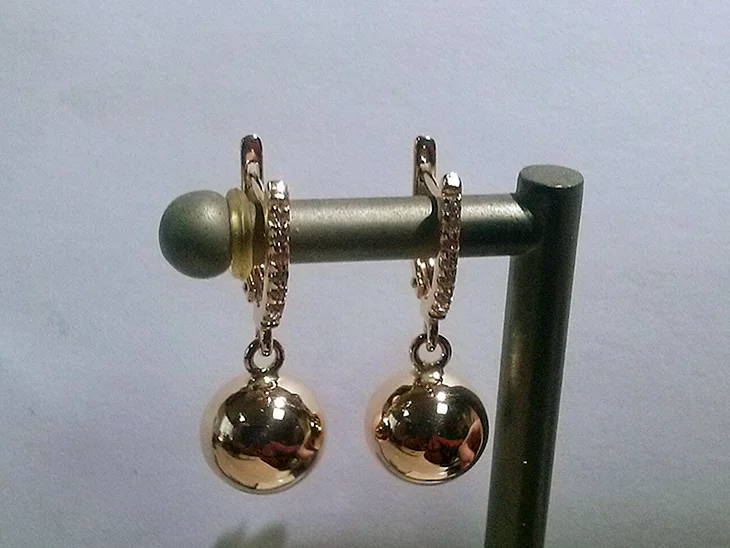Серьги с шариками на концах