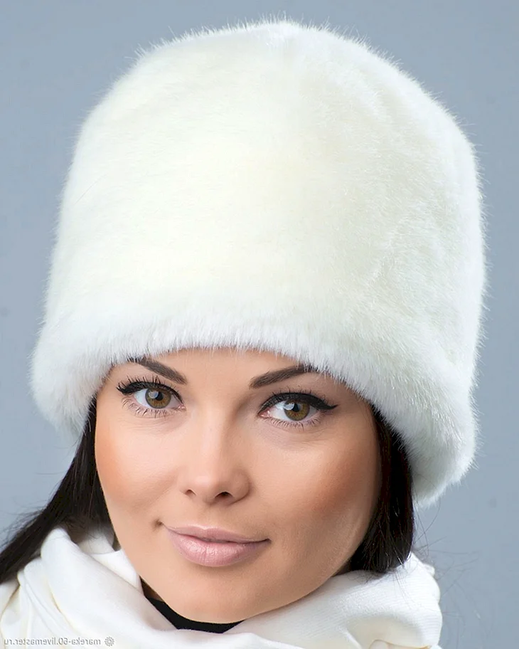 Шапка из искусственного меха