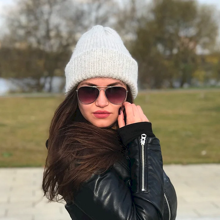 Шапка из пуха норки с двойным отворотом