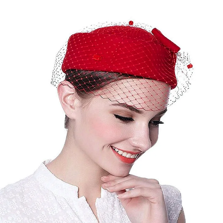 Шляпка с сеточкой