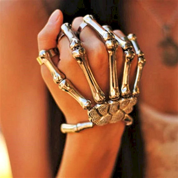 Skeleton hand браслет