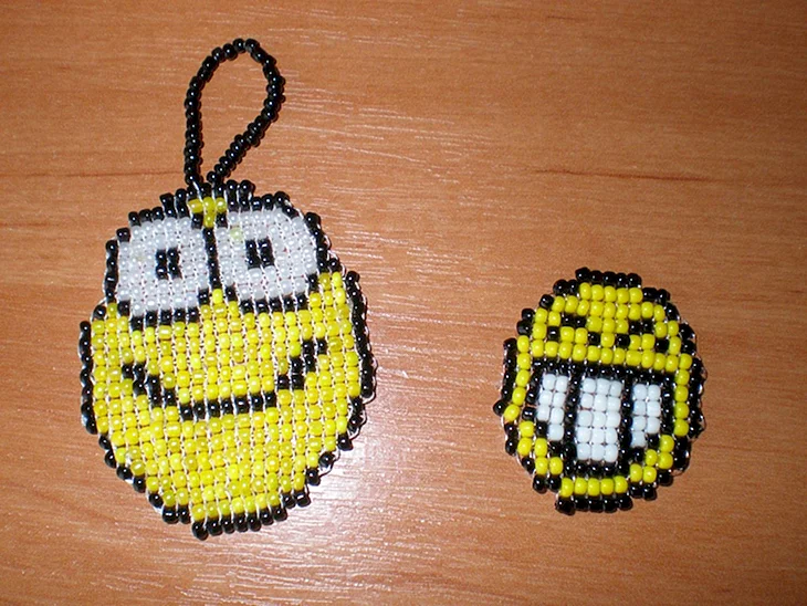 Смайлик из бисера схема