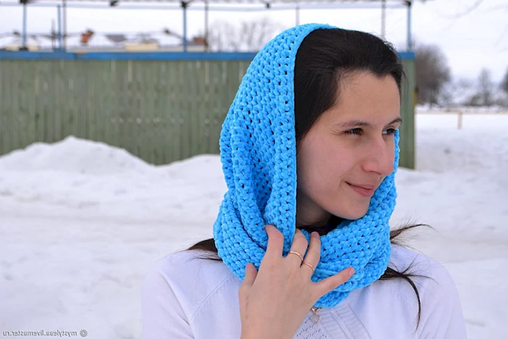 Снуд из плюшевой пряжи