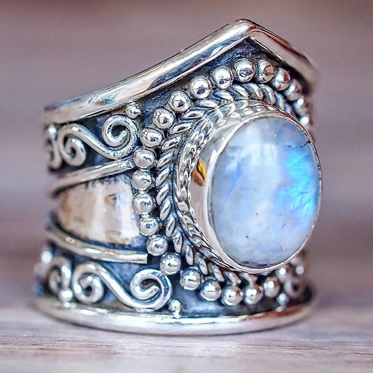 Старинные серебряные кольца с камнями