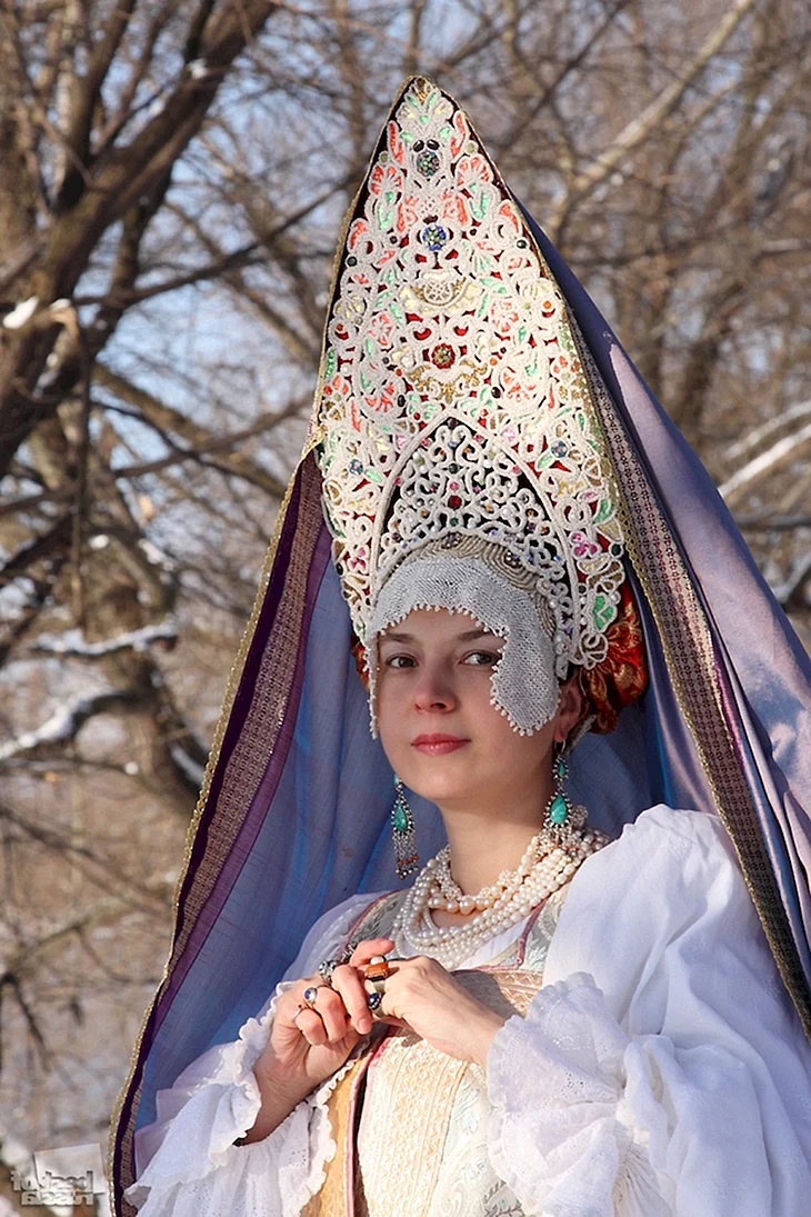 Столбунец головной убор