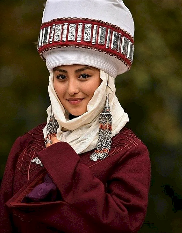 Таджикская Национальная одежда Нодира Мазитова