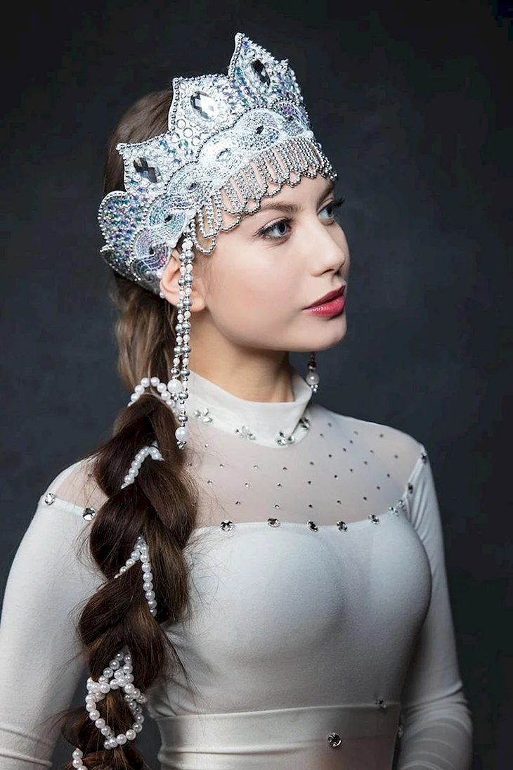 Татьяна Домбровская кокошники