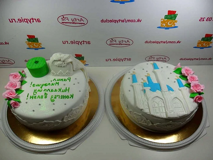 Торт на никах с надписью