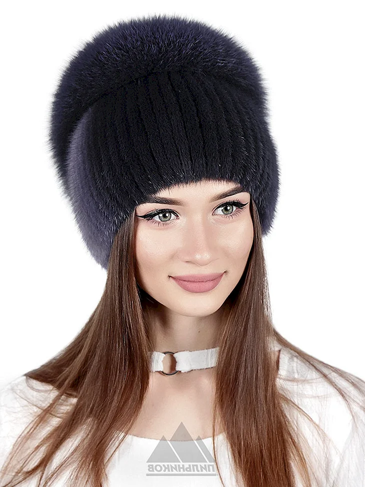 Вязаная норковая шапка
