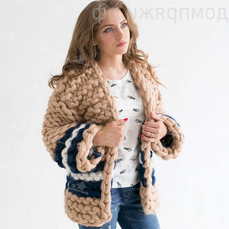 Жилет из объемной пряжи