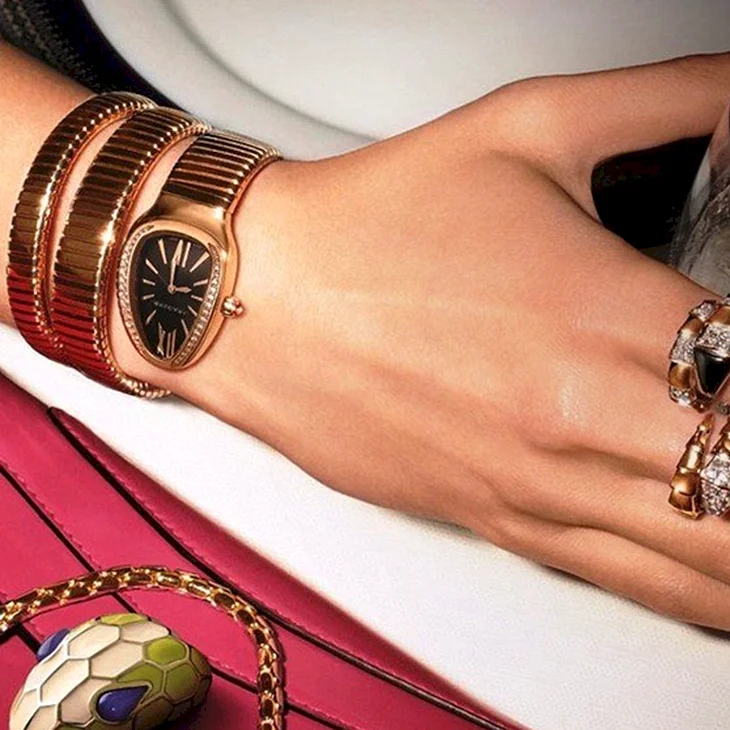Змея булгари кольцо Serpenti