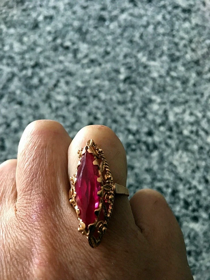 Золотое кольцо Маркиз 583 Рубин