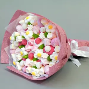 Букет из зефира и мармелада и маршмеллоу